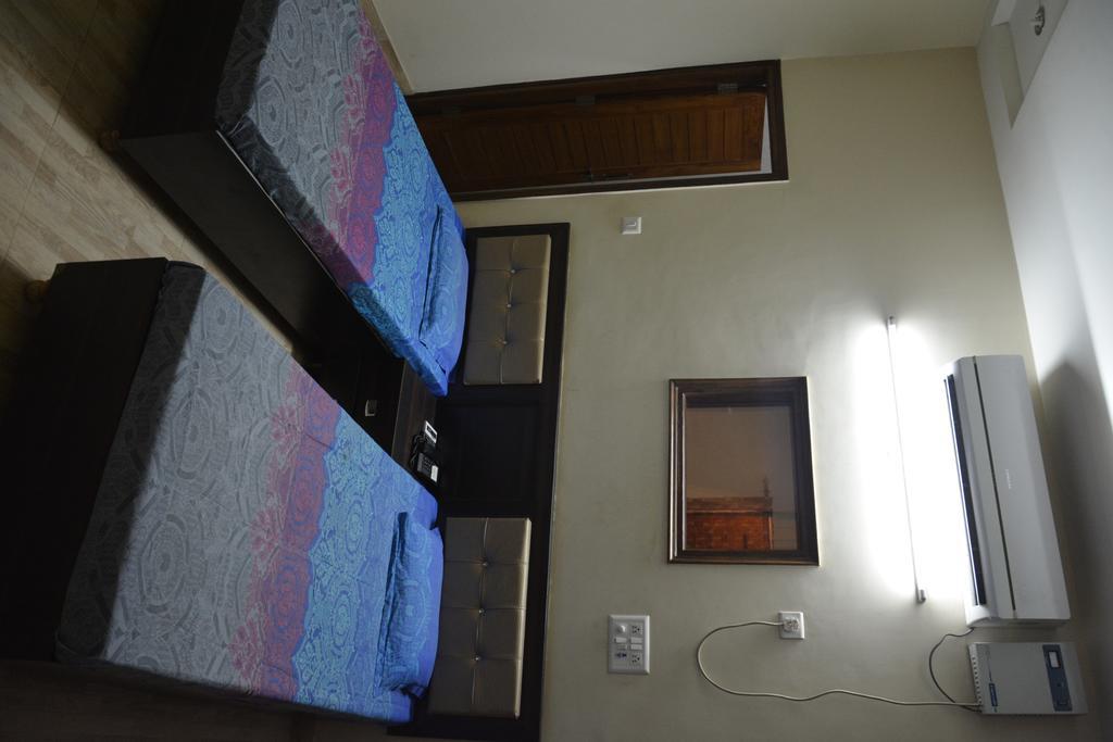 Nest Residency Faridabad Eksteriør bilde
